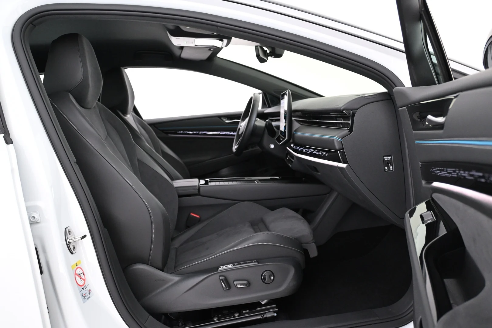 Car Image - 3WA0w2JlFmLKBLIH7T5iMe