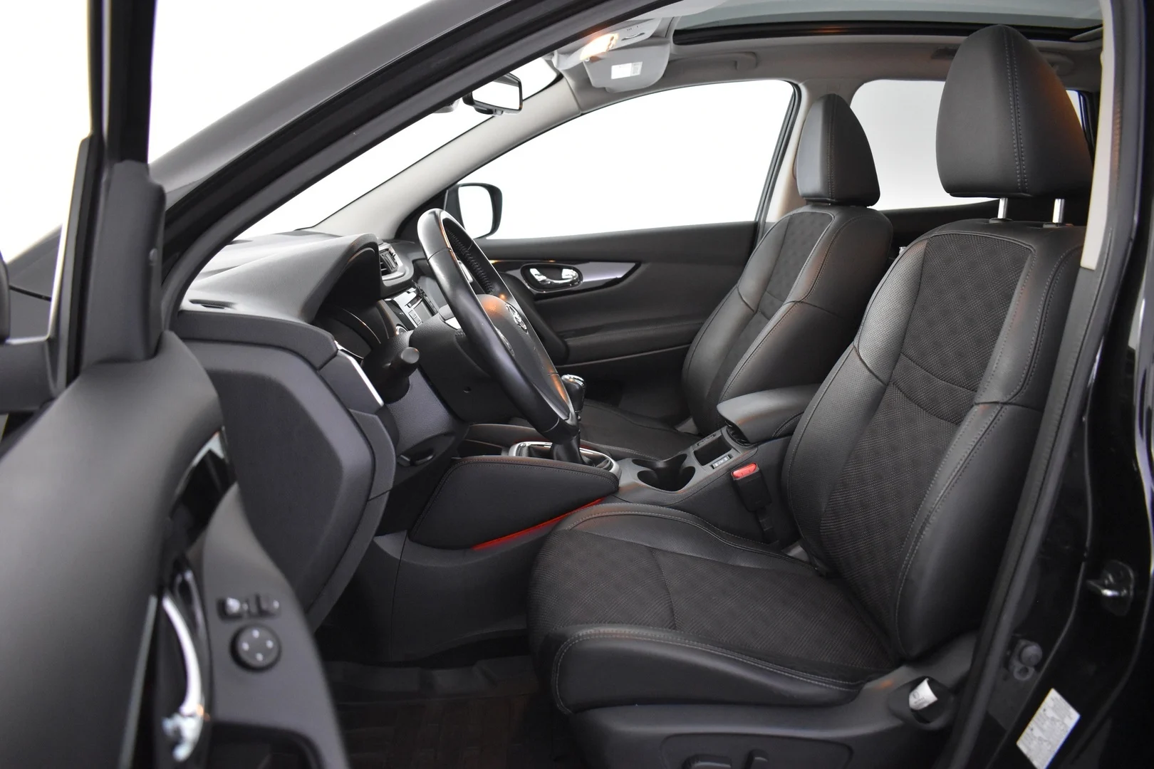 Car Image - 5jbmMnWBn3Kb5JBF1gReHj