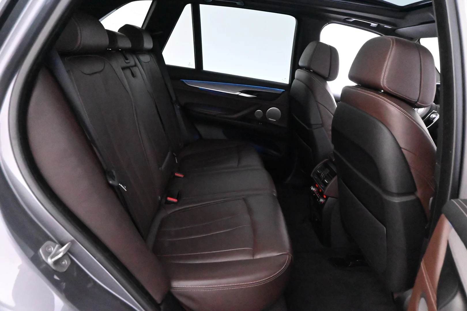 Car Image - 1KP4LrTqvy8oCgY1dEtISk