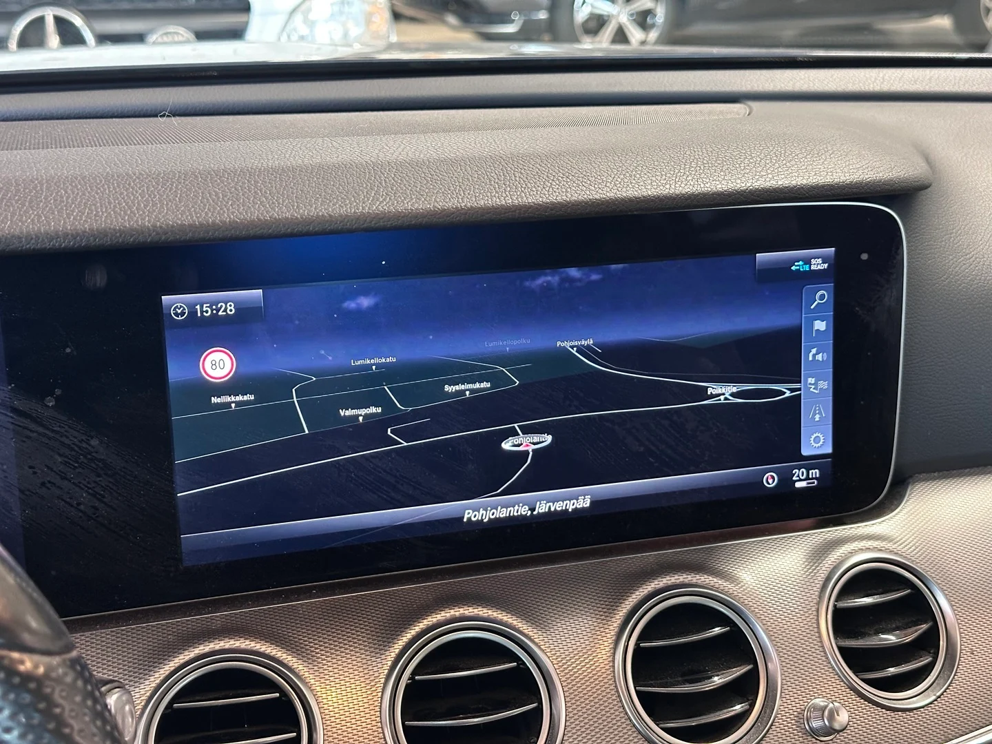 Car Image - iY3RG4CJEbScLLzwkpe1V