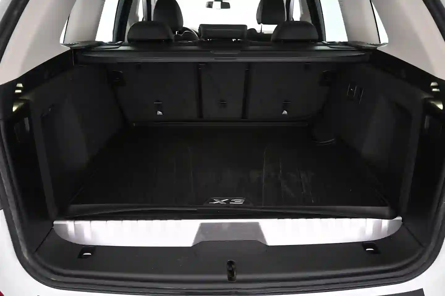 Car Image - 47kYgrp810B0qFwwN8bBXW