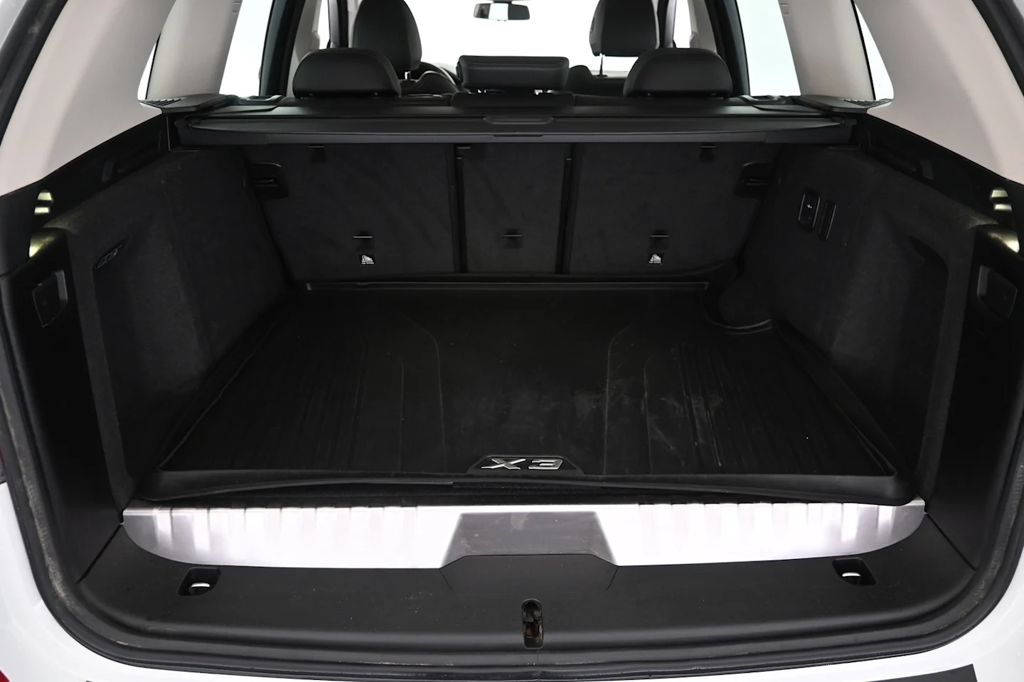 Car Image - 47kYgrp810B0qFwwN8bBXW
