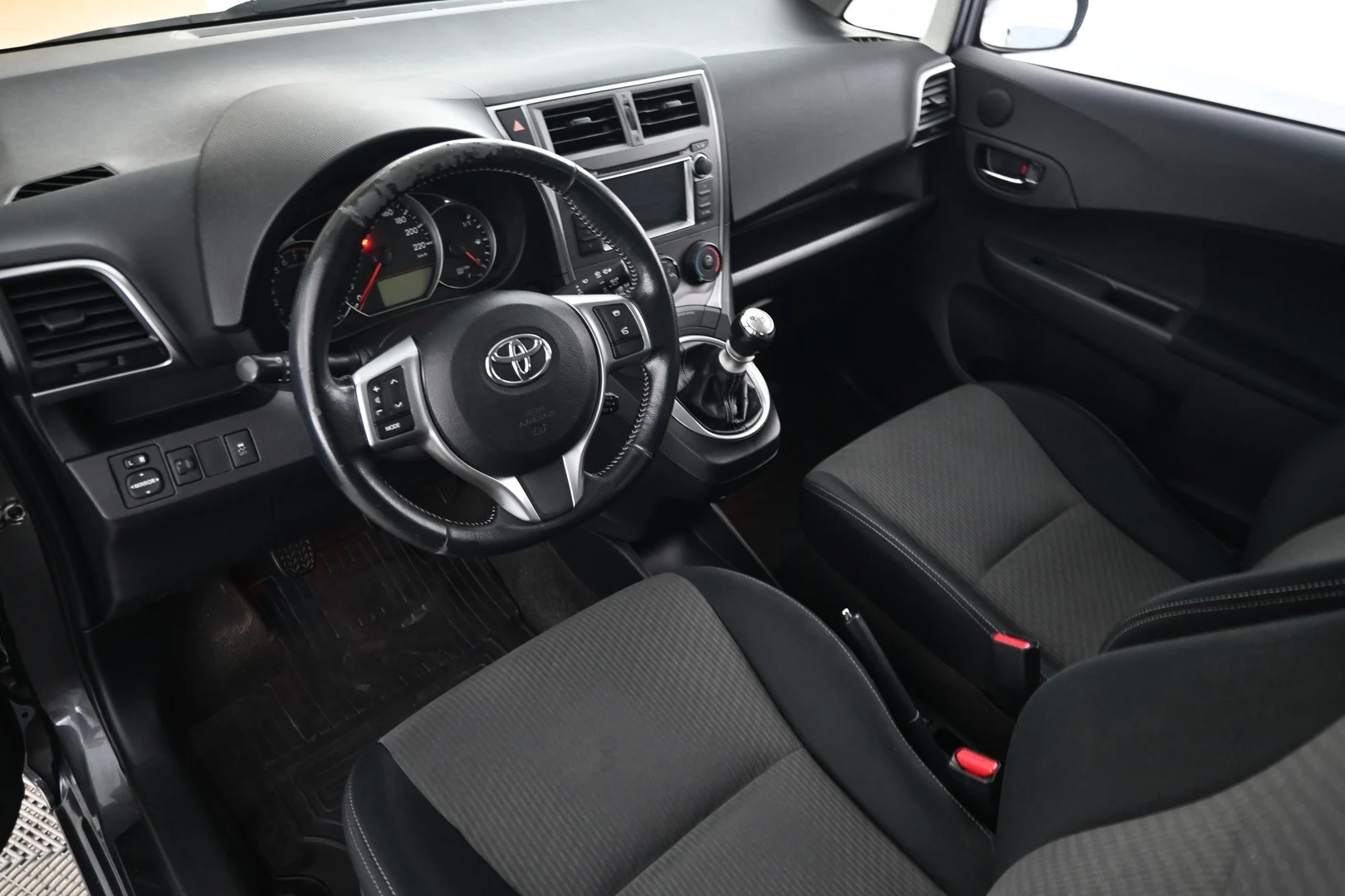 Car Image - 5sy2Y6h0zJBFmYIccfZtfN