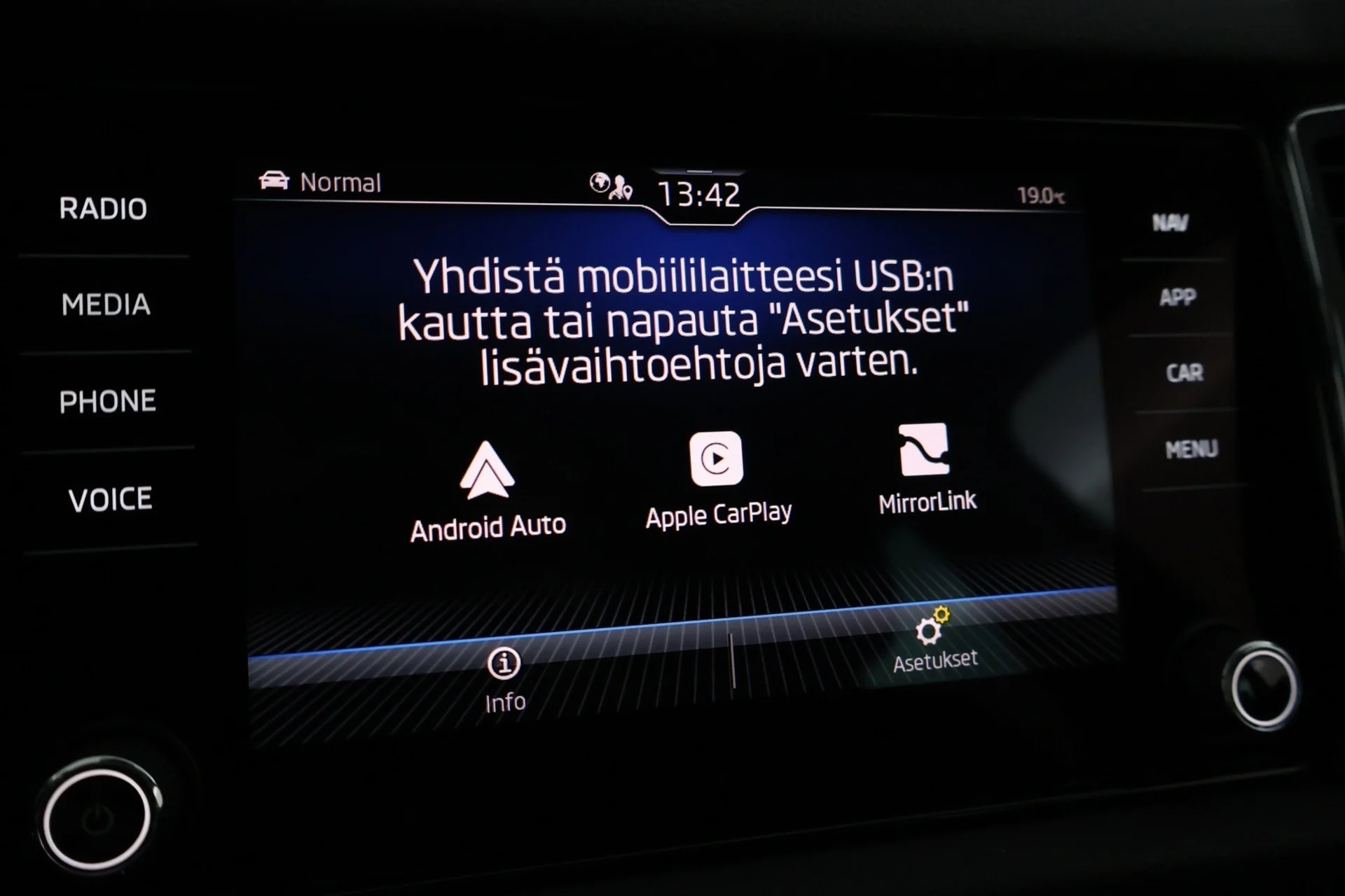 Car Image - 1ZaSqqLj9dmPGvbG4FlckW