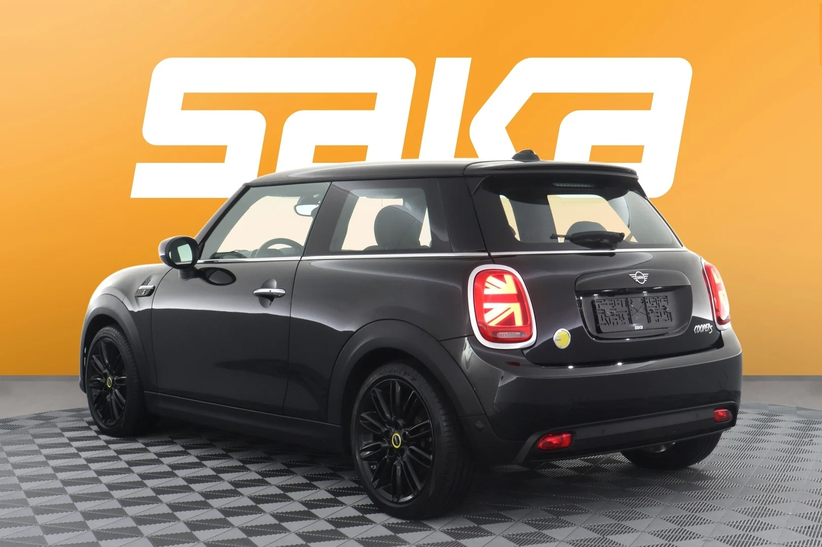 Car Image - 7n0kUmaQM71VImx64YKxsO
