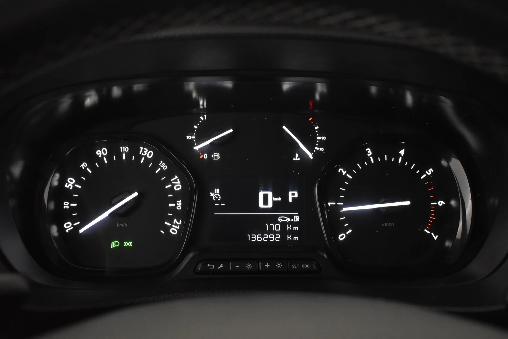 Car Image - 5oGDcLyDGF8YoVEt0VJ5oy