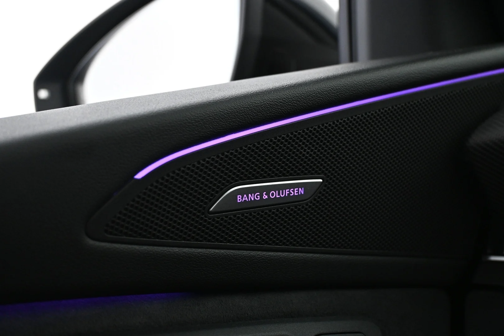 Car Image - 2PmQDPxTbVFuWeDB28MB4F