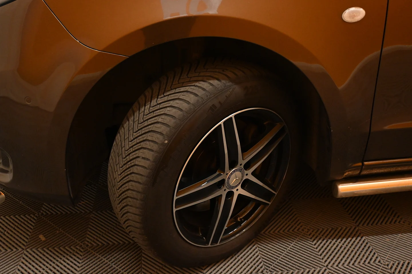 Car Image - 237KLGyLfifPmkbZaeP8lX