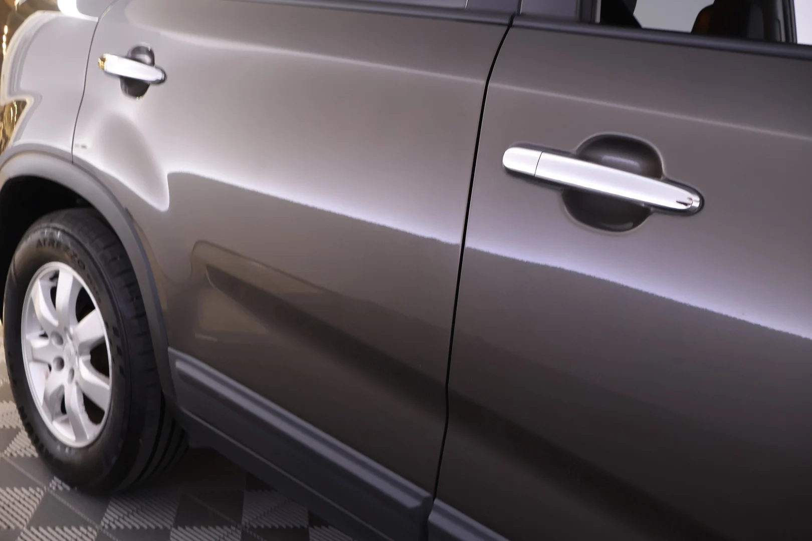 Car Image - 4U5YUhYt6j7iNenJgVWu73