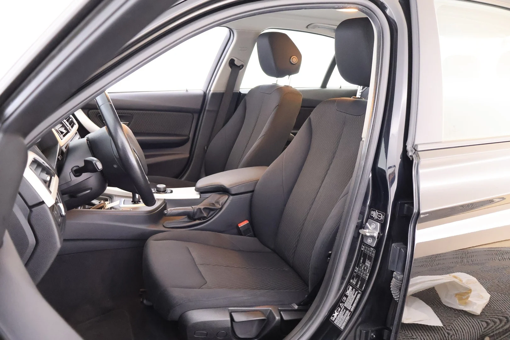 Car Image - 1WgR3psaTJGDMxXJaMqDlf
