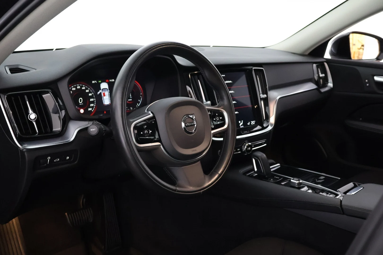 Car Image - 4vkeOyu7VrIBvfNCV3dFZo