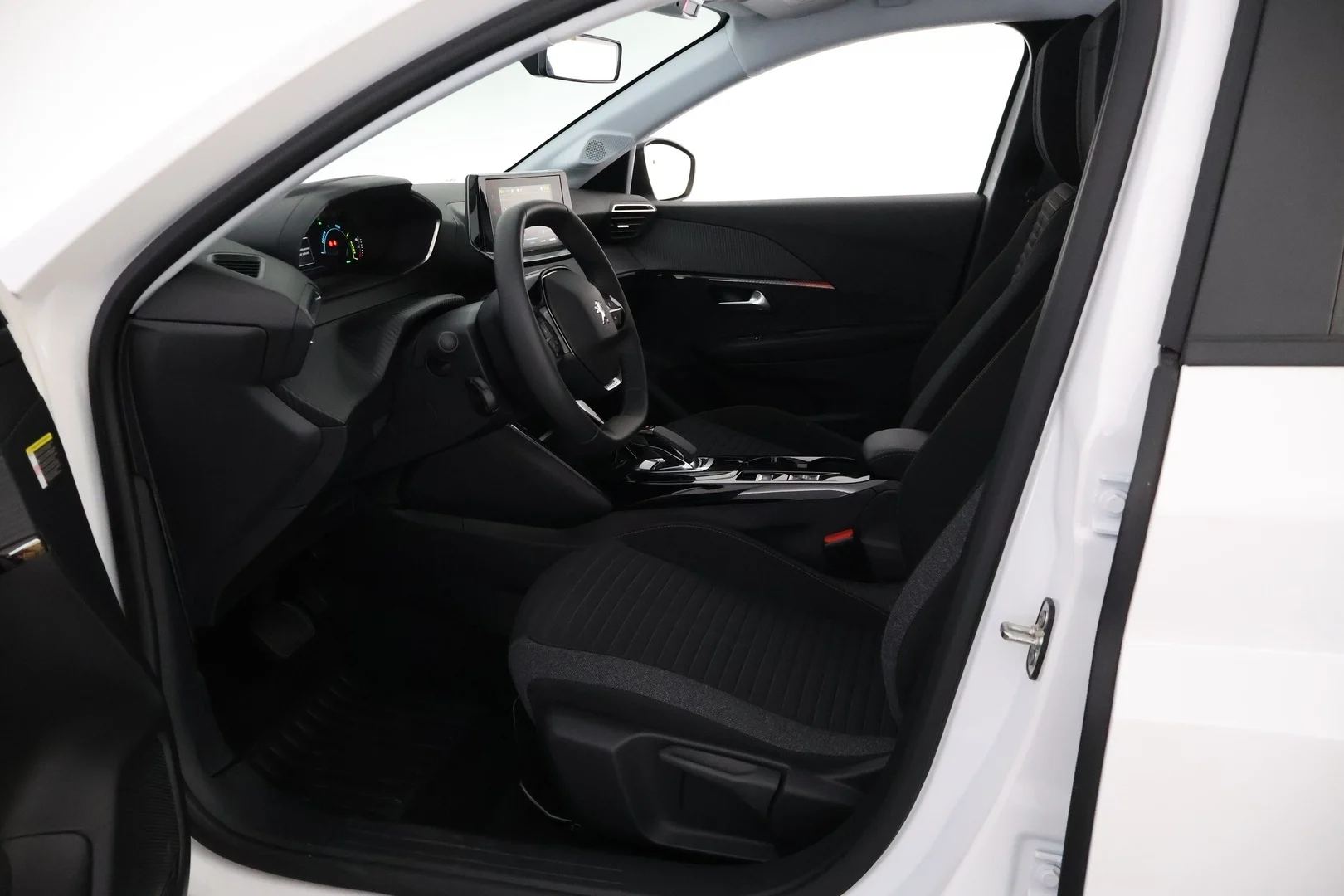 Car Image - 6qF4mXLBw32CFy6VxHtqxk