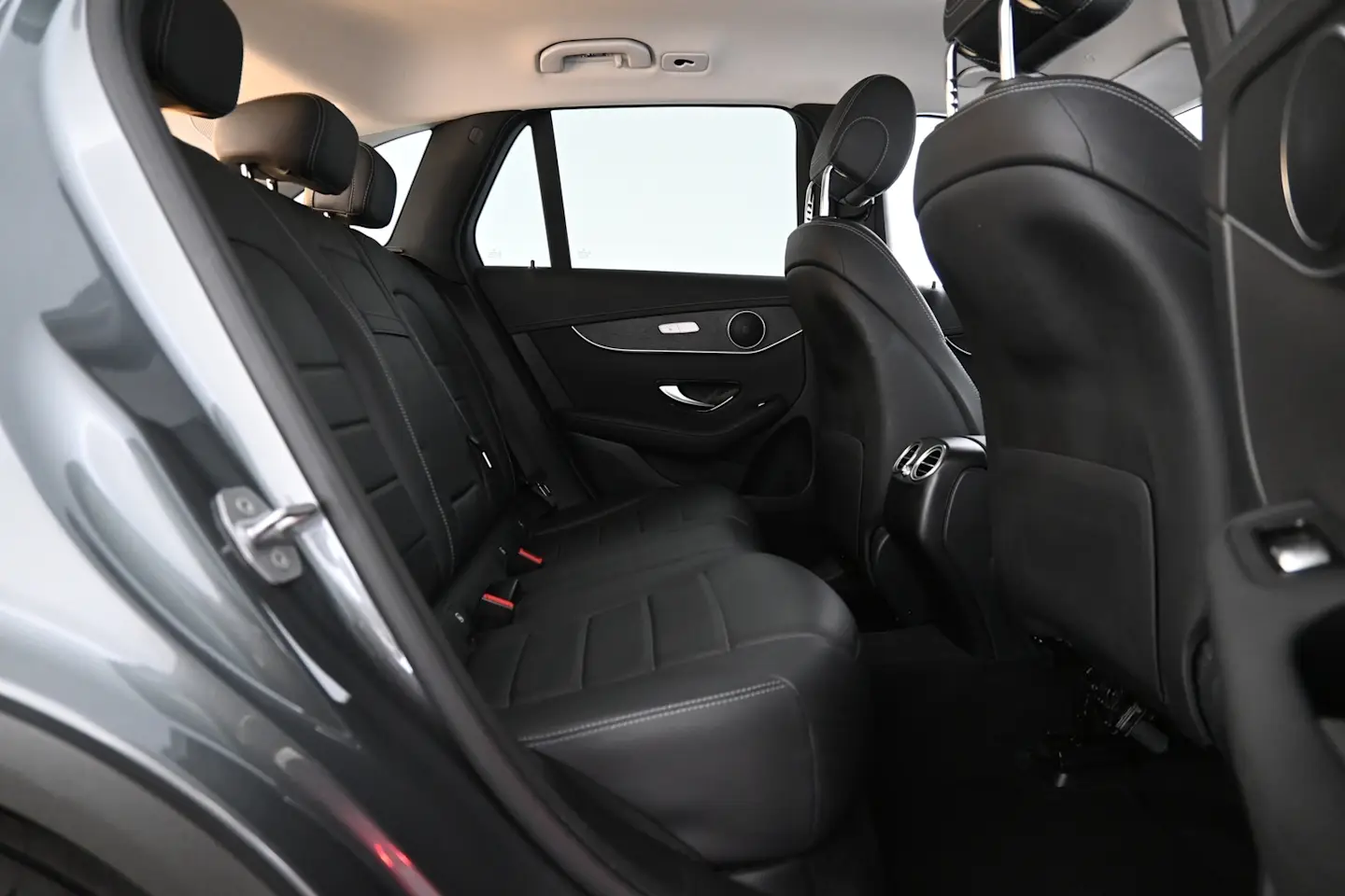 Car Image - 3f9tBbK7ecDpSY0Ya5jHpU