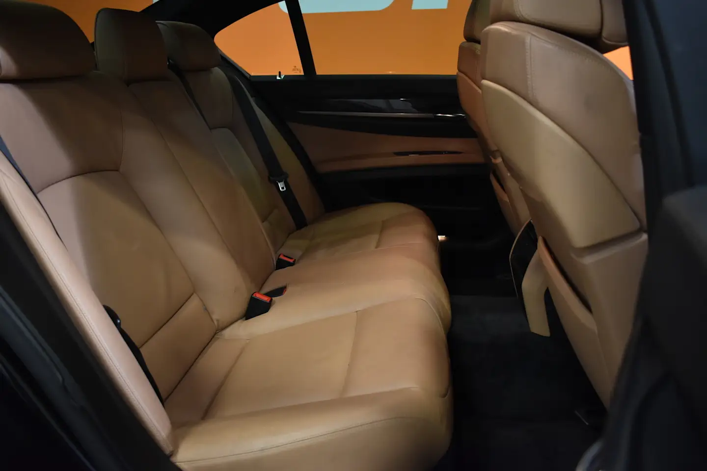 Car Image - fmU7IaI1vwipYcn9VYN94