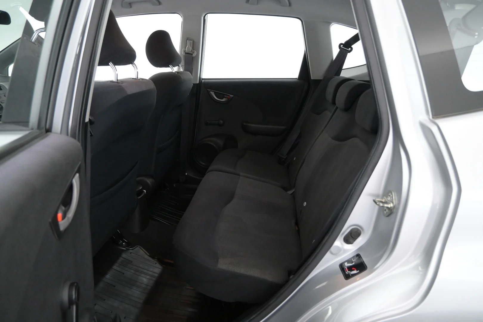 Car Image - 2UK5ySf0BgOie1TT31vgd0