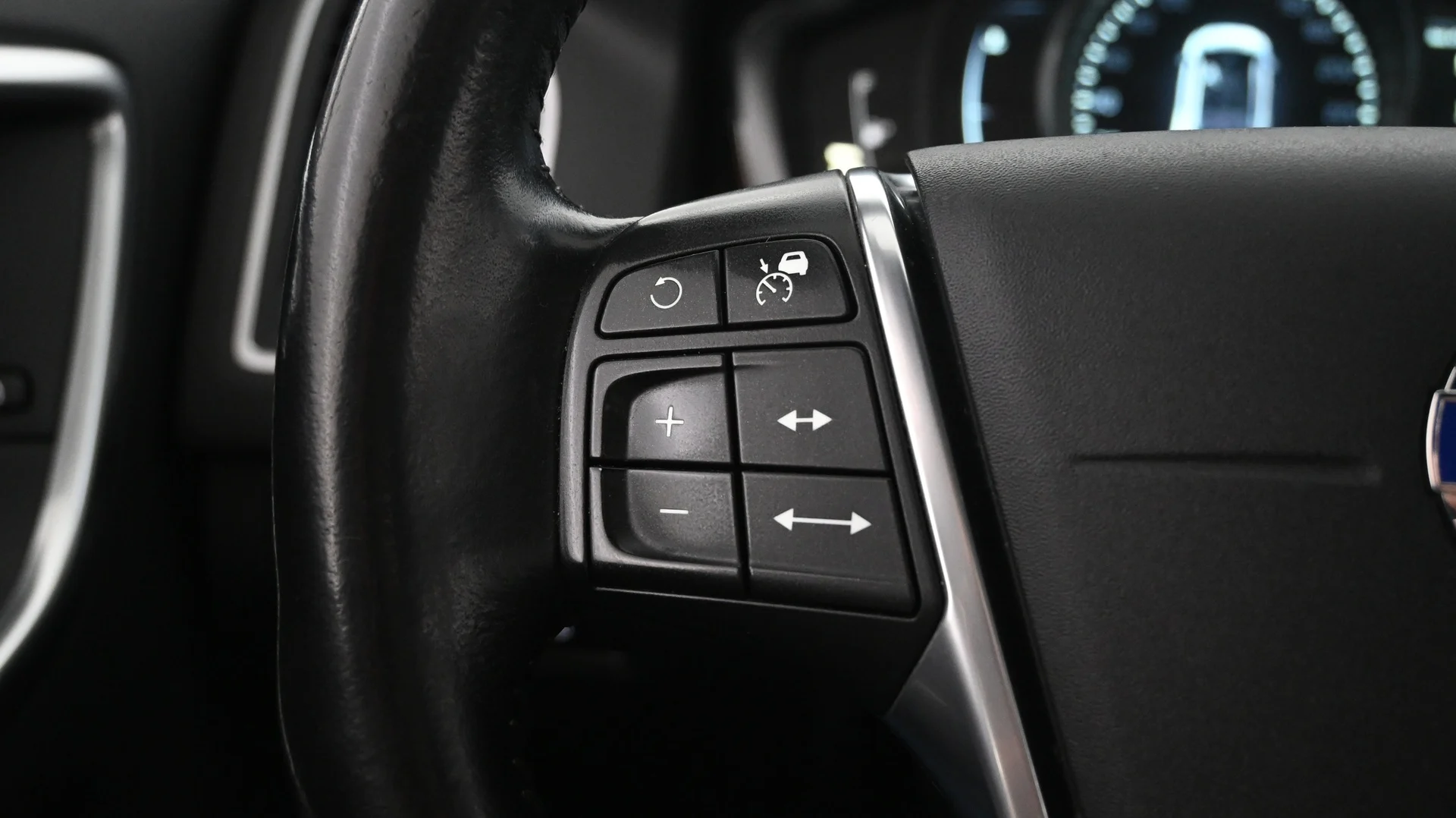 Car Image - 2iWV3r7dBpwUxoRLatgpS2