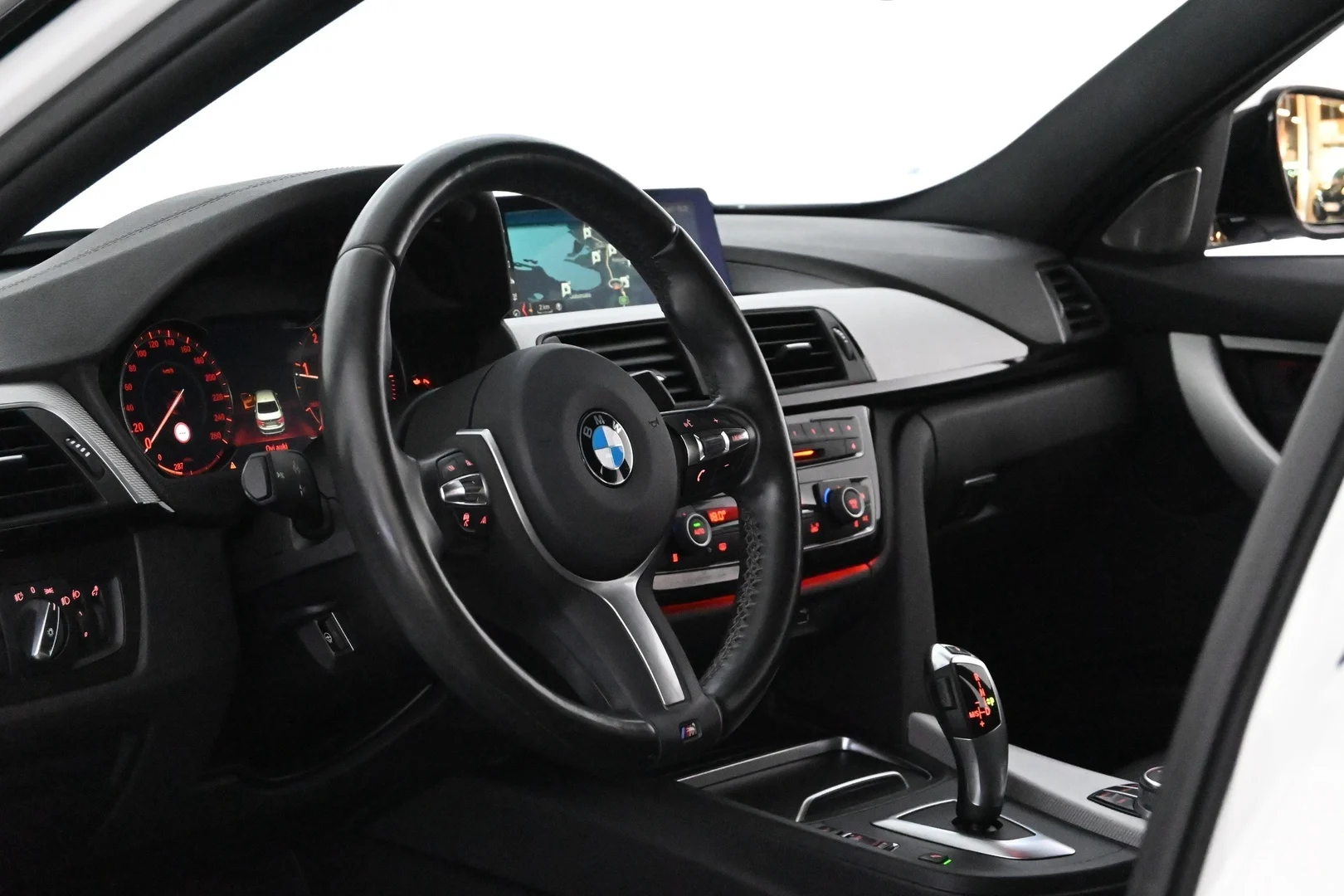 Car Image - 2nJloc3oncsZAq9yz3UApW