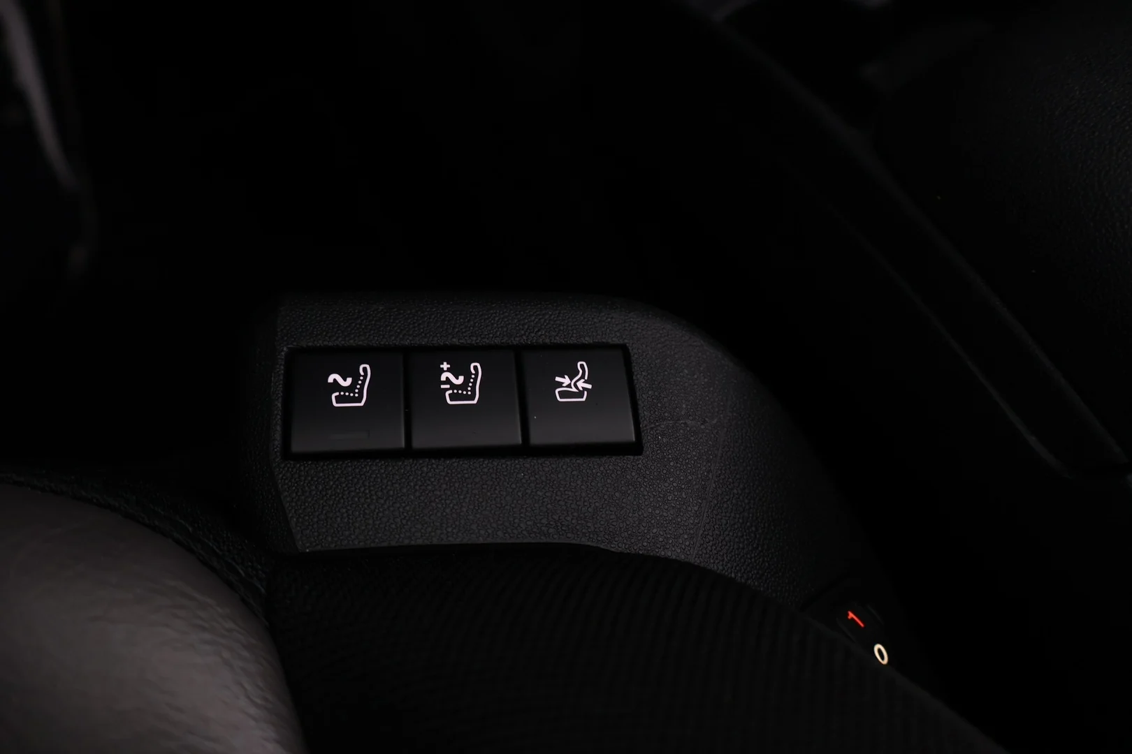Car Image - 4BfwHDT98khWlMCMSiPbDI