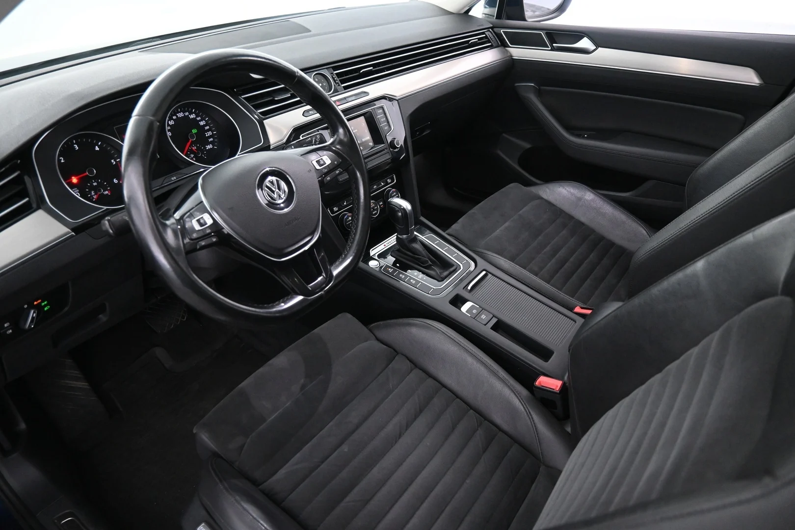 Car Image - 0nLHTrzqV1VfvZIhYKL4A