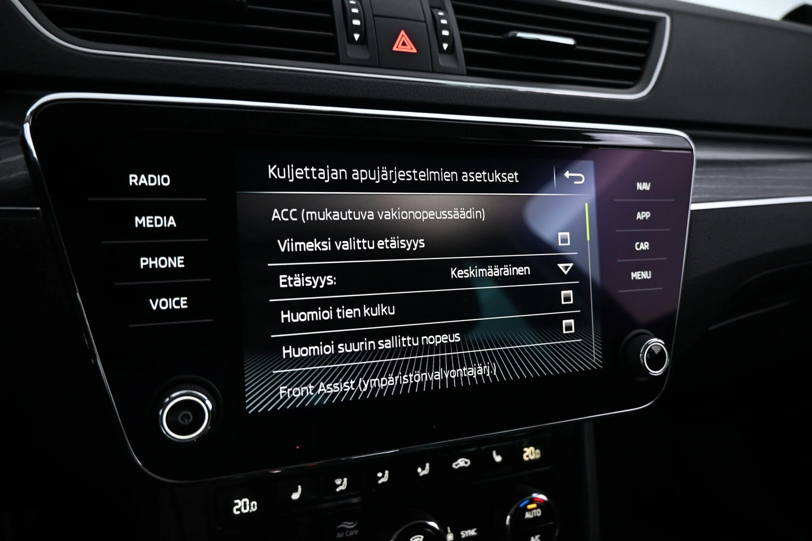 Car Image - 5jxPgzfrXf9zCUWUj6dKwH