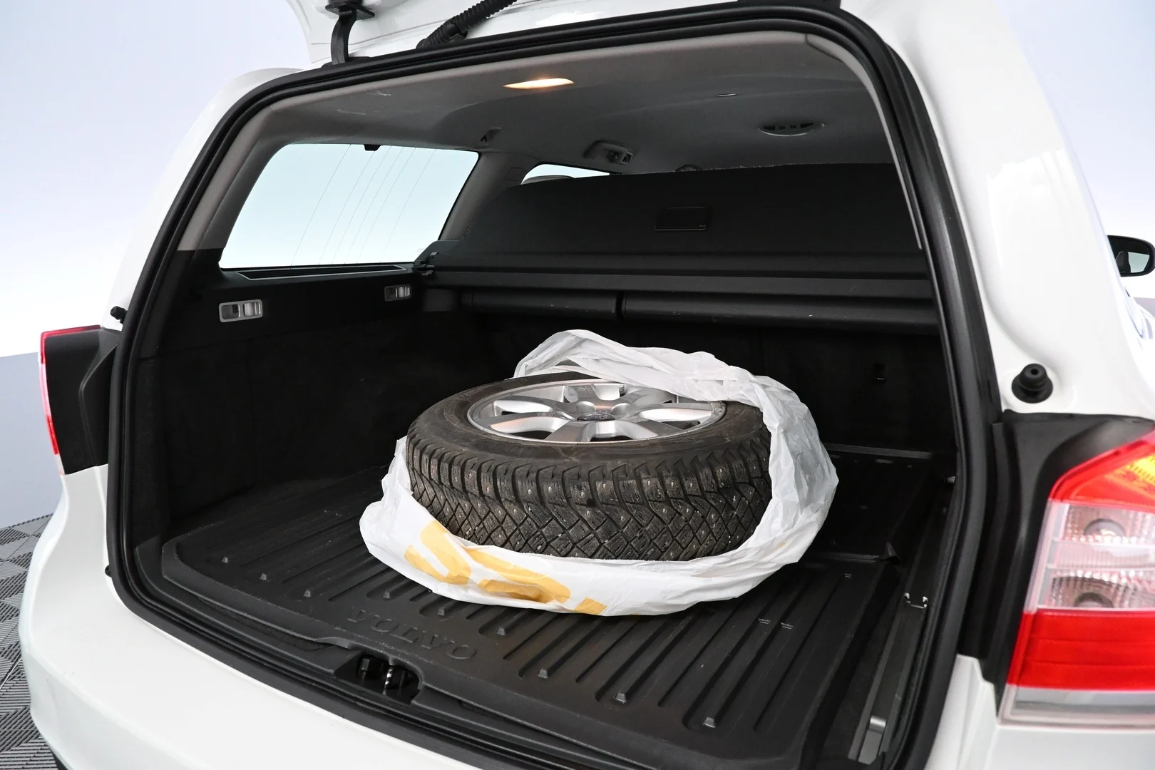 Car Image - 4fQVX2brnuIBtXzBsG8Gg4
