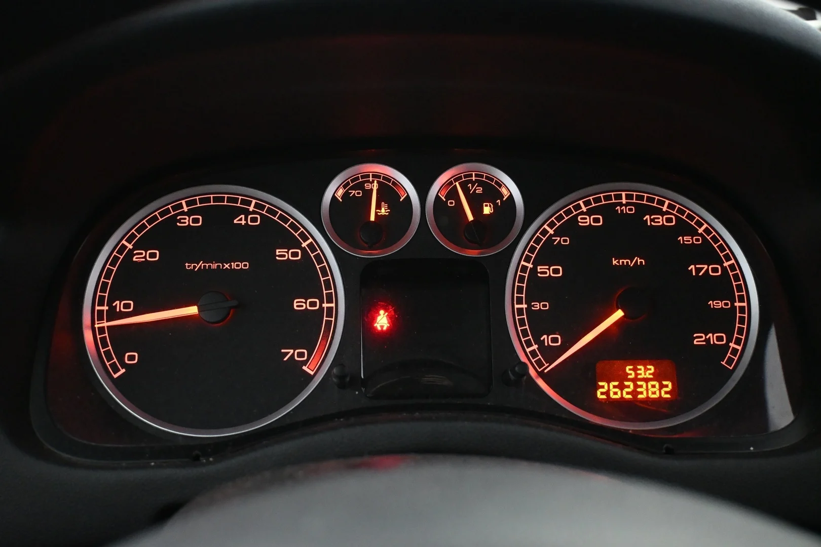 Car Image - 4ApHkfPqMPOW6W2JfLVMEl