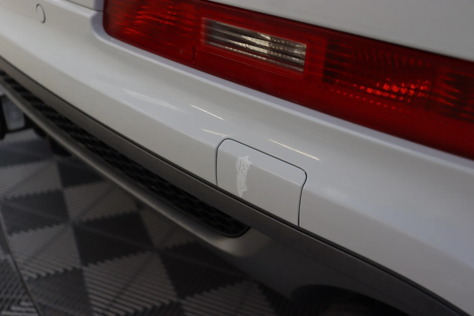 Car Image - 3Y08WY1eGKYyUMIyKKm2v8