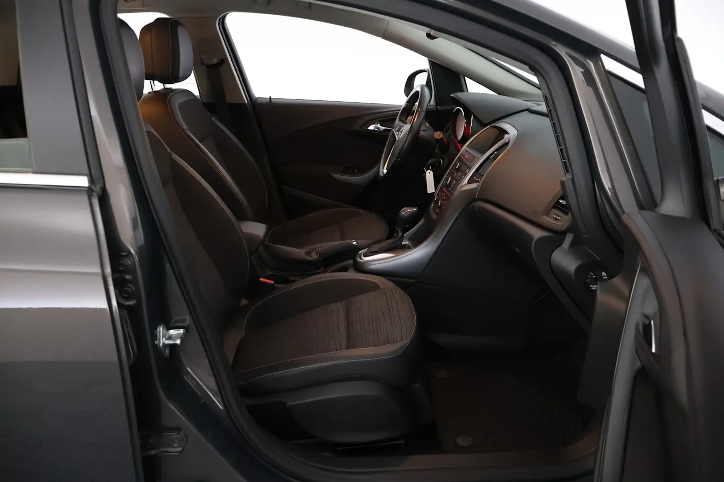 Car Image - Gtn3DDUUklp9sUbFPxS6Z