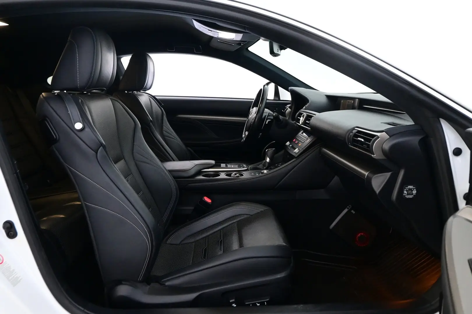 Car Image - 6fKwNo8fVVPq22Mnk8V92n
