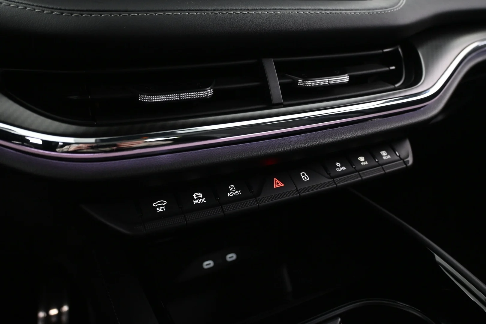 Car Image - 3P7G82Ki1Oln7hcNLumErz