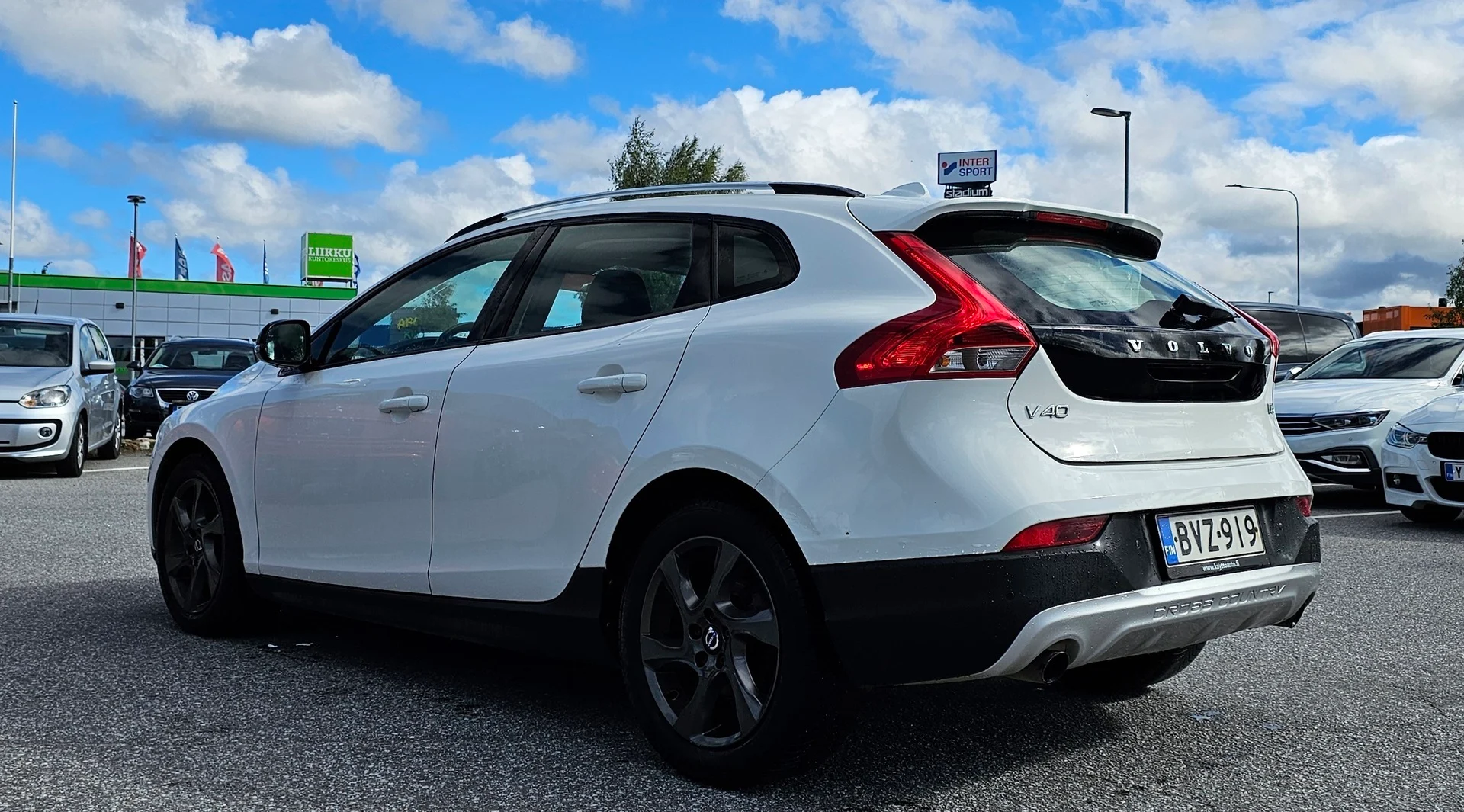 Car Image - cLFuiT1fYZs2dqsgCaLNG