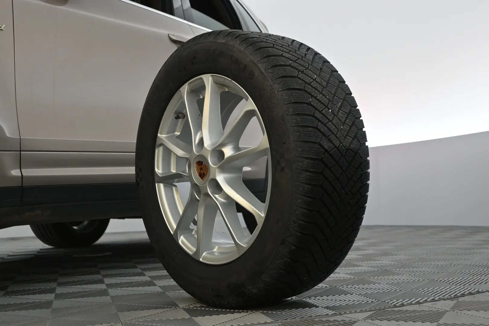Car Image - 2fYqQgAlg2uUAc0te4F2Sx
