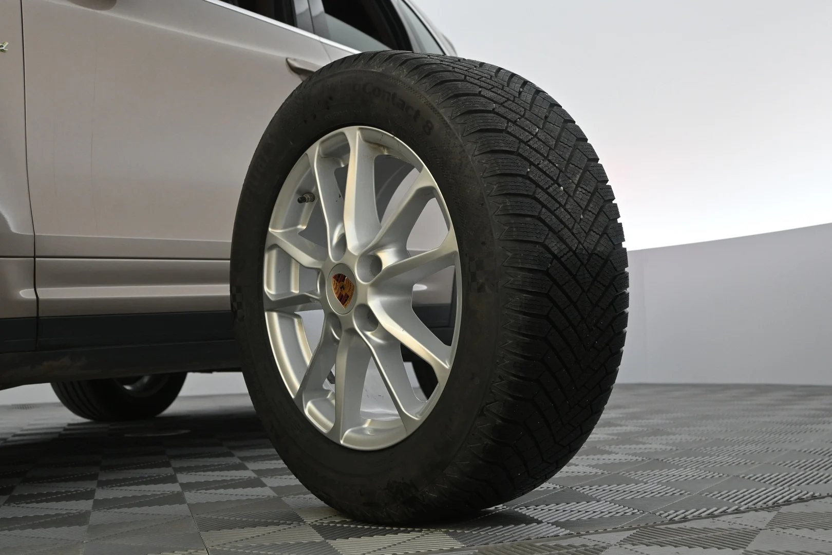Car Image - 2fYqQgAlg2uUAc0te4F2Sx