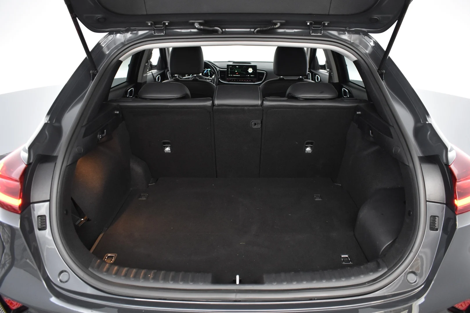 Car Image - RXkMcN43eHv9ebvTInWNL