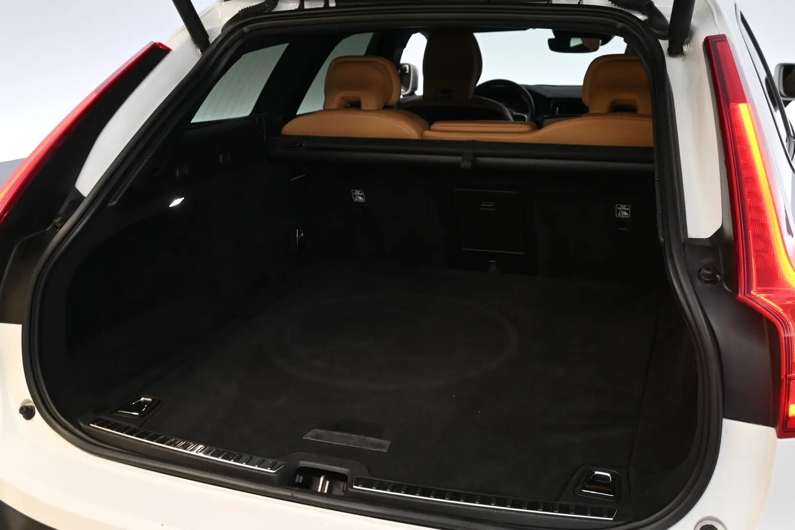 Car Image - 4JO2hyESJ2ucNvv72lsXn