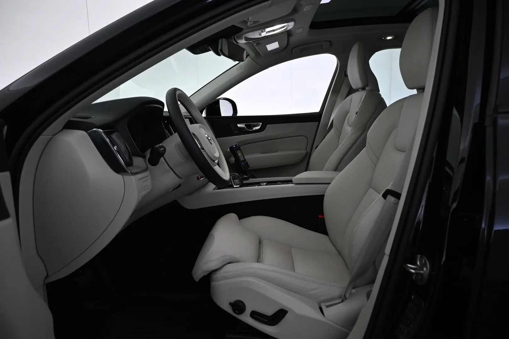 Car Image - 1honEnMVDRa8UUmDFMWw48