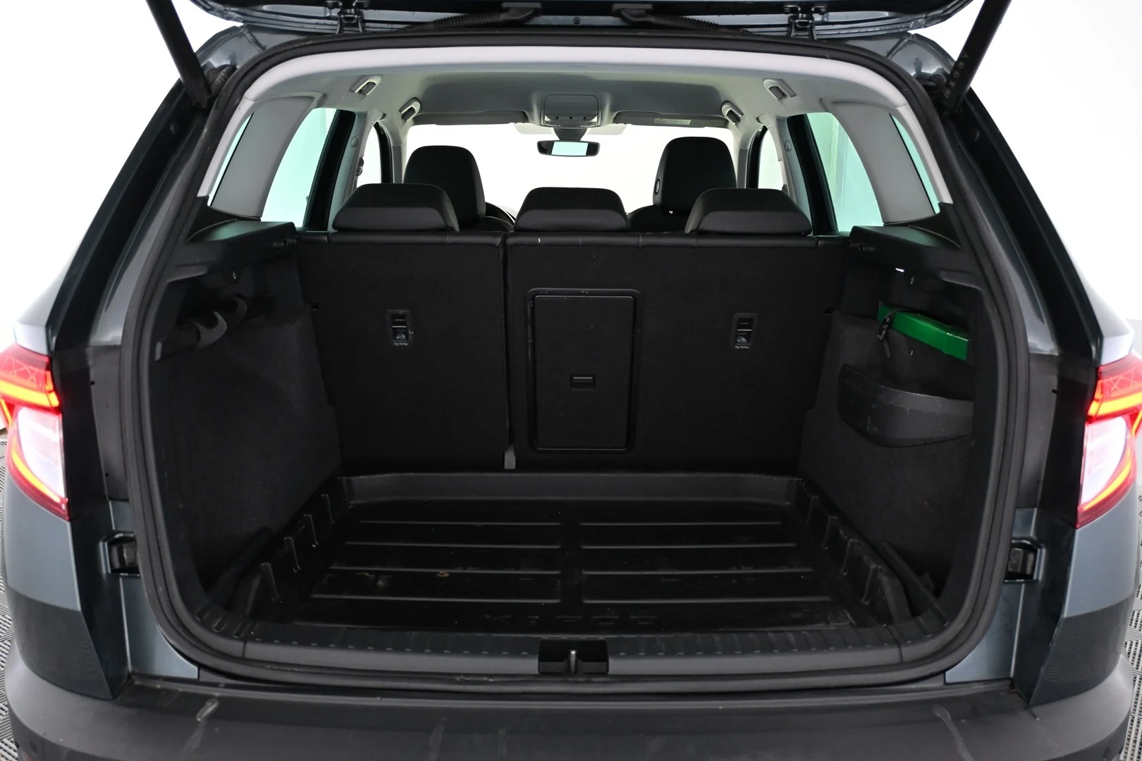 Car Image - 2NuJLxE3IWR9ssU1r72s1D