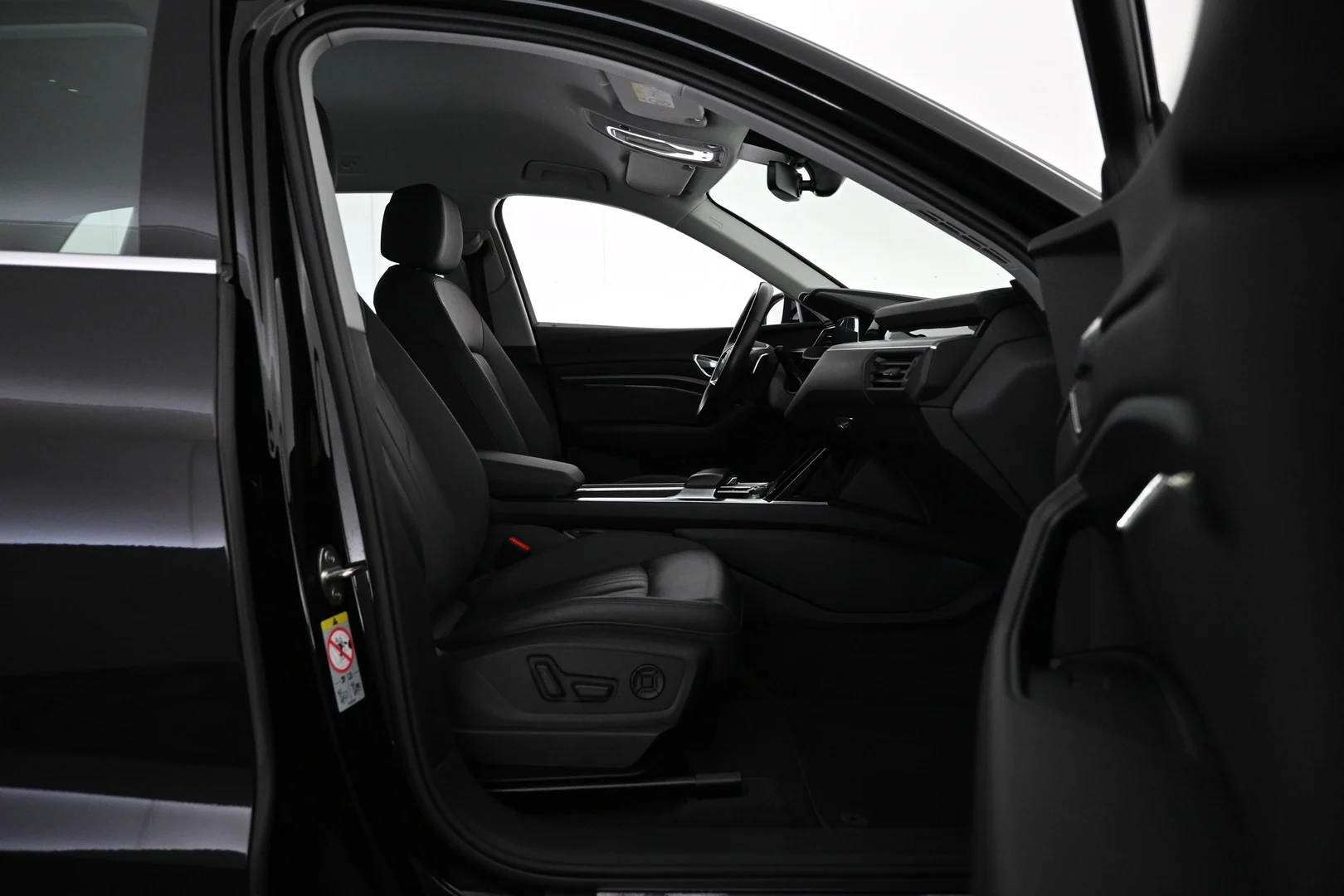 Car Image - 2jWGV5CrCGt59lnl5uqkQm