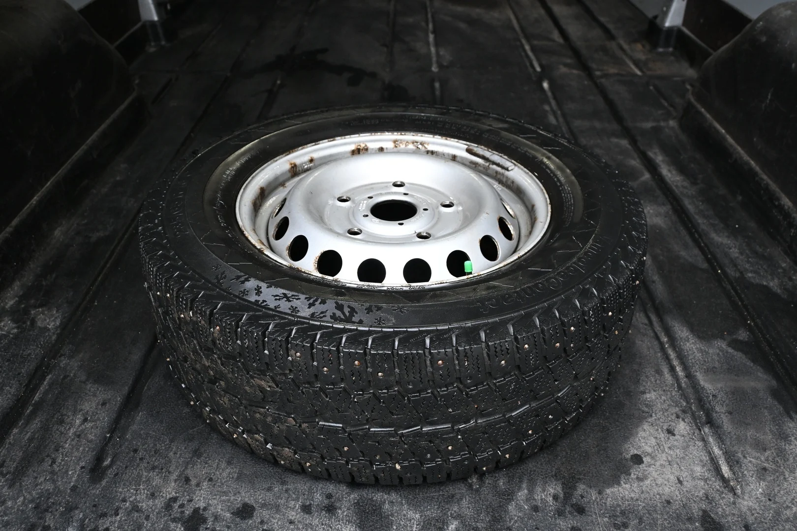 Car Image - 4XlYSp3cnfF200NgG6WqdT