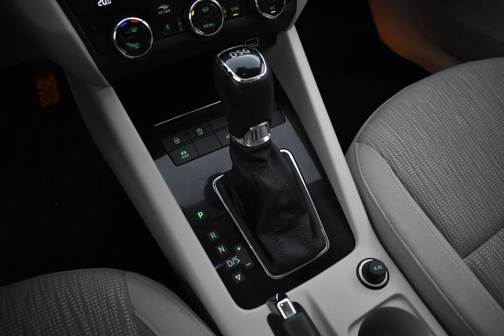 Car Image - 2A6N87Rp9LIGAb9RUVqpZJ