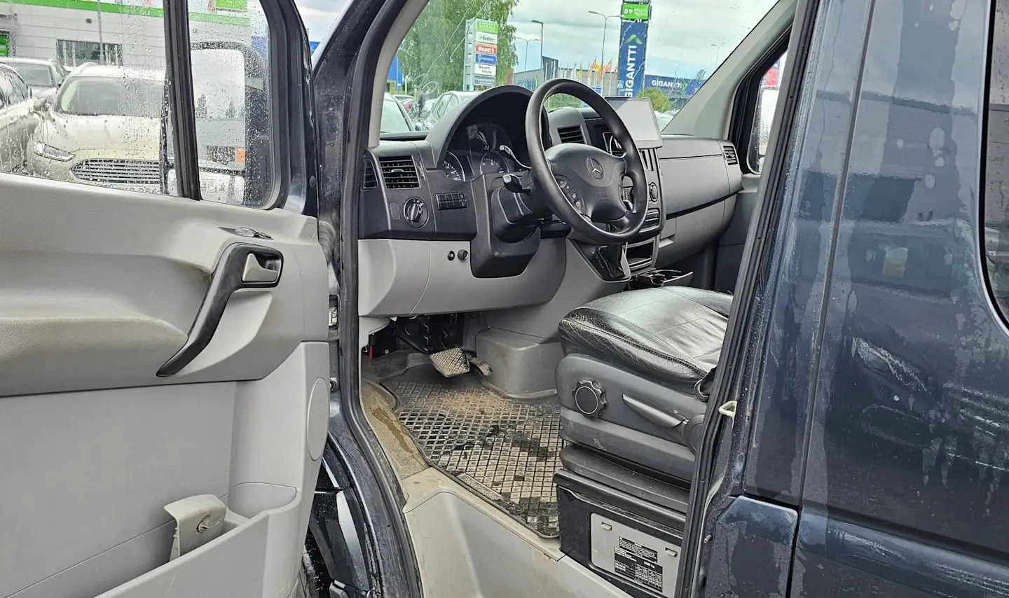 Car Image - 6iTLXBmcbfyZSmObM4ISiM