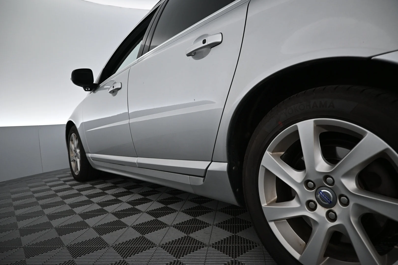 Car Image - 2PY2kmPEL2qYPeY355cVj5