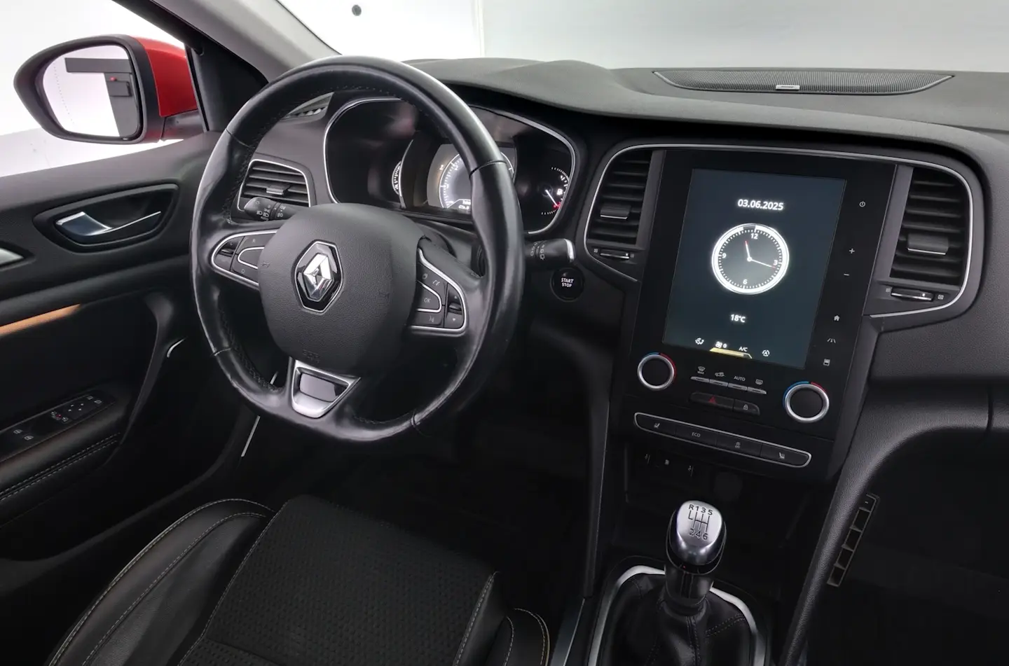 Car Image - 2yZ9HQBTSWHJ20FcsxNmt7