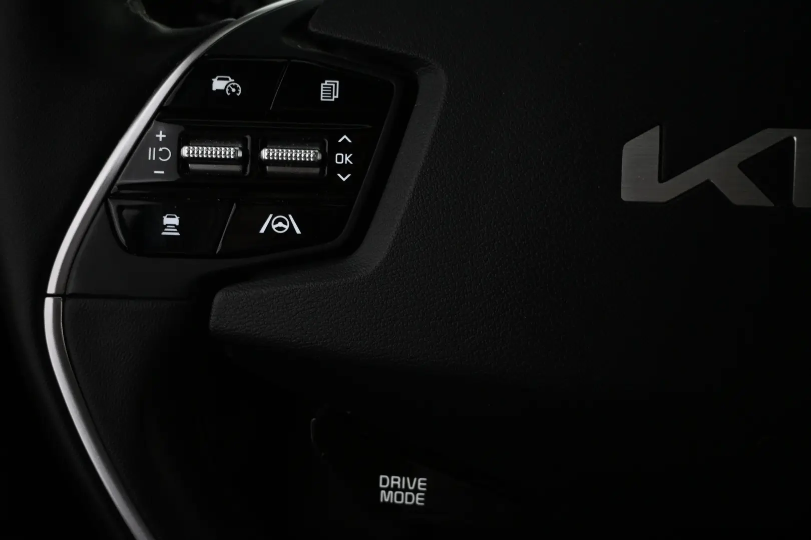 Car Image - 7KsANhpafynENdcmkaXJo5