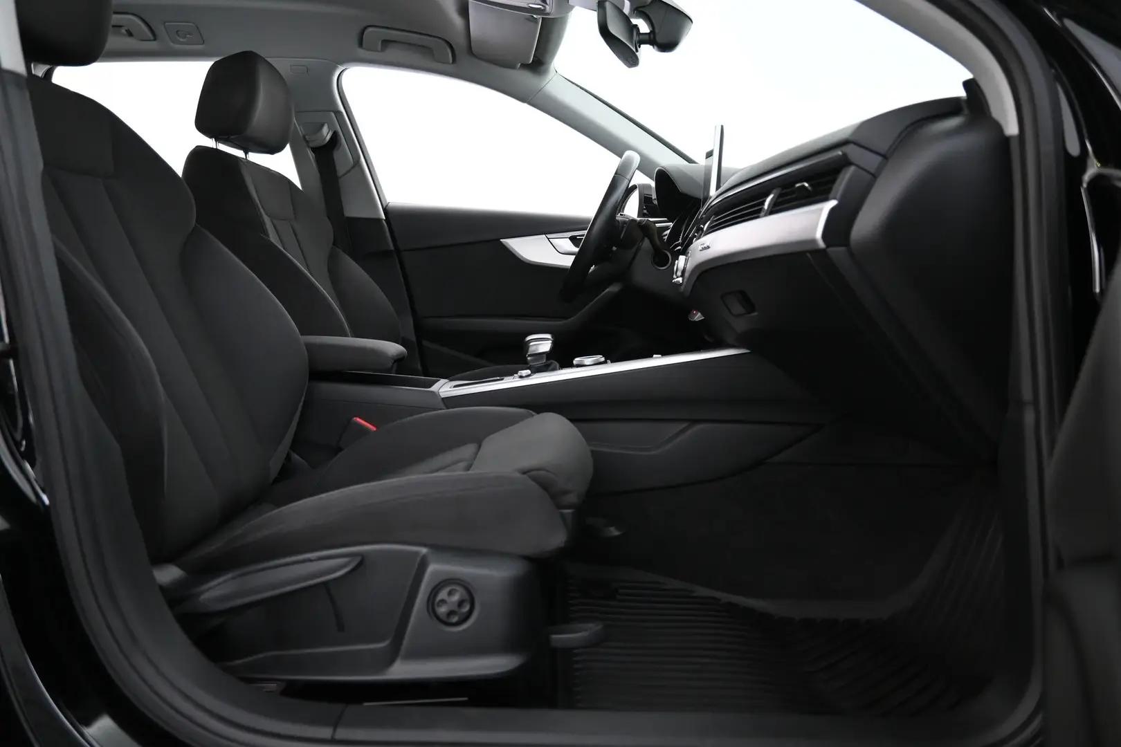 Car Image - 79tdb0hKA1RfPfN8pJumwq