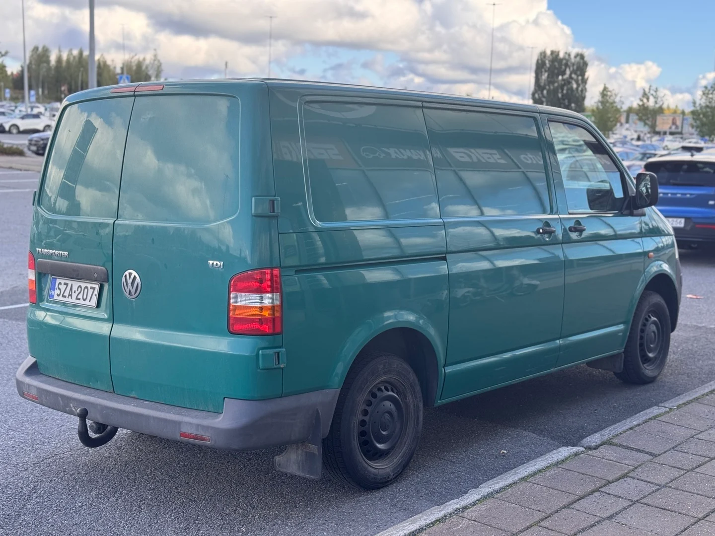 Car Image - 1Z7PZjNRsy4o2vc4RiHiI7