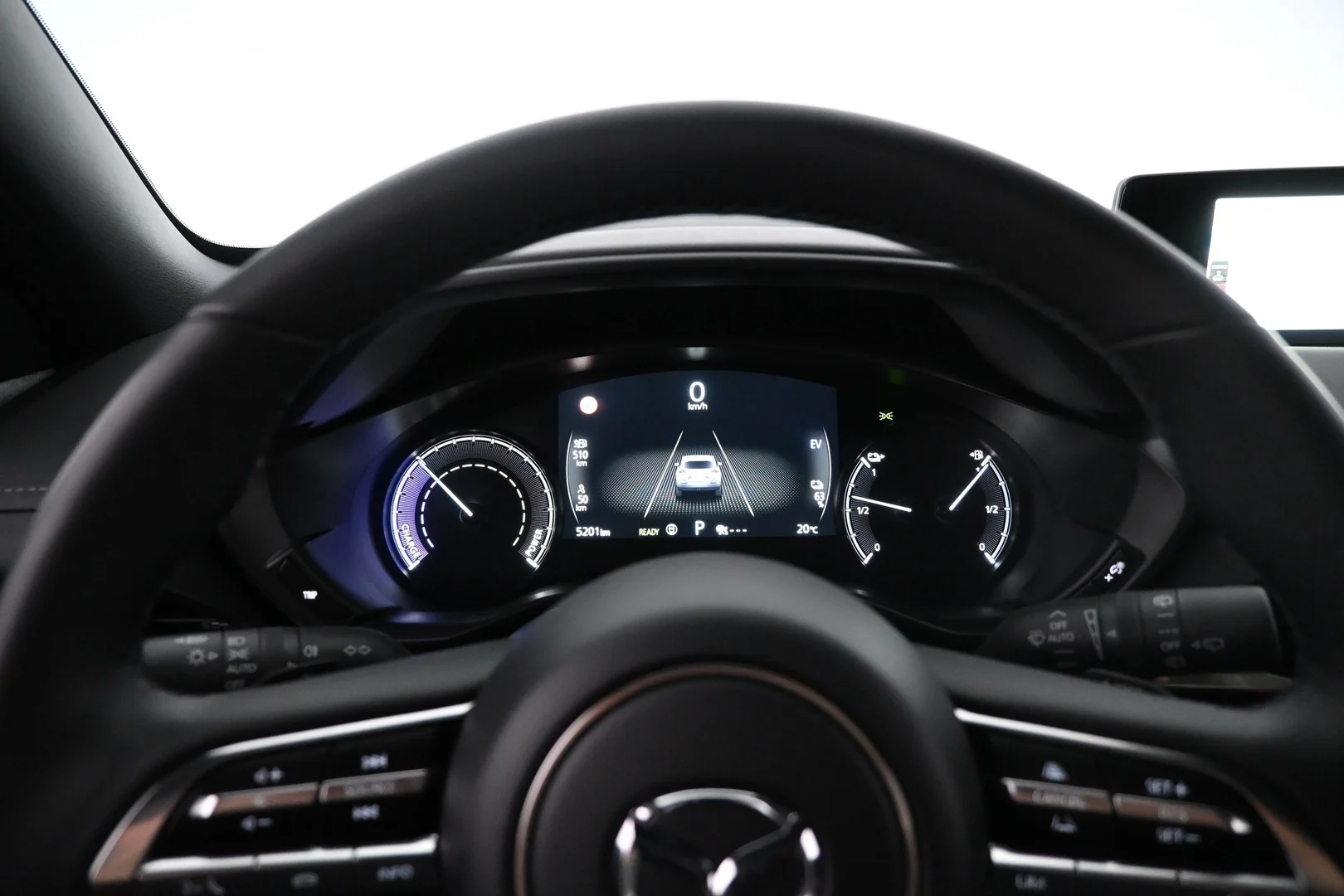 Car Image - 3I2dU3sMVBm30dTALtqTC0