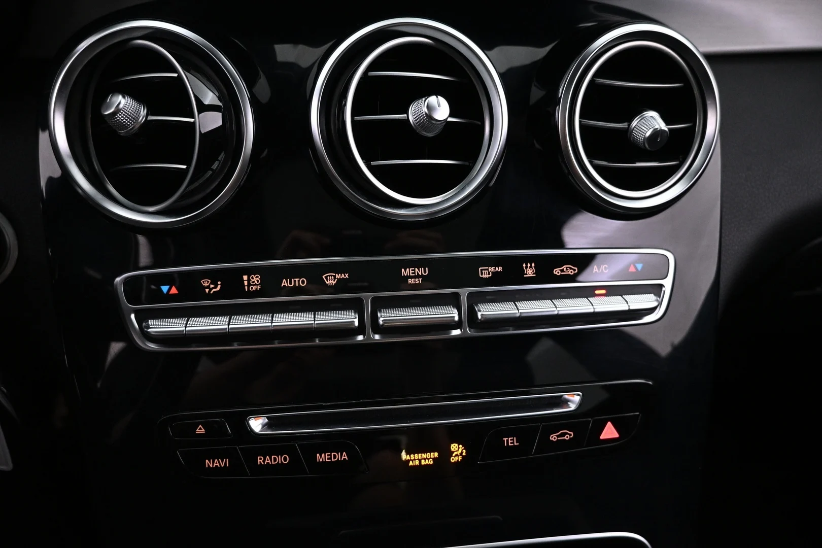 Car Image - cl2Icri9YlUb72I7zpfOd
