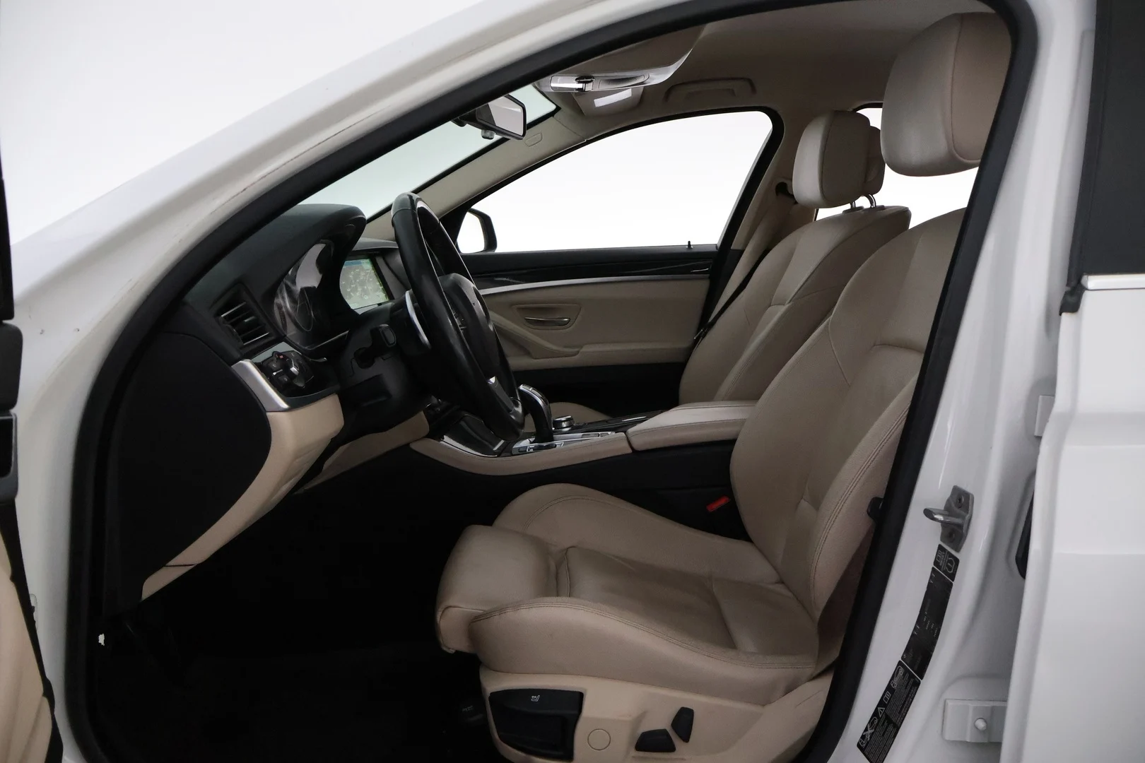 Car Image - 1pEDvPv8NKM41yyP36NMzU