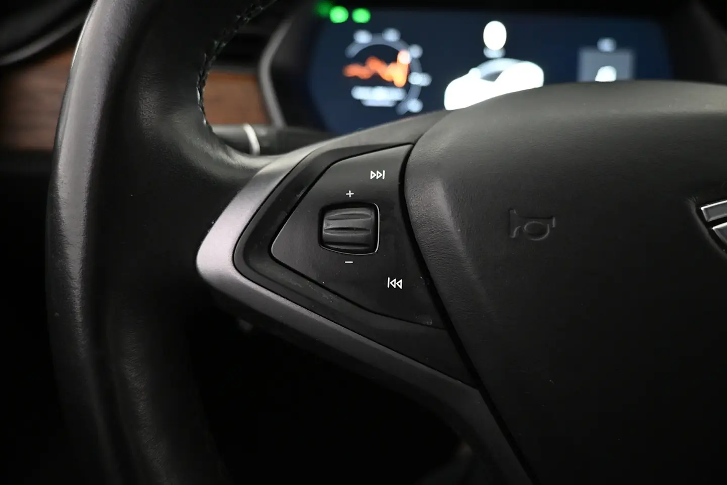 Car Image - 583G0ag8Vzekd8d5Lwxrlg